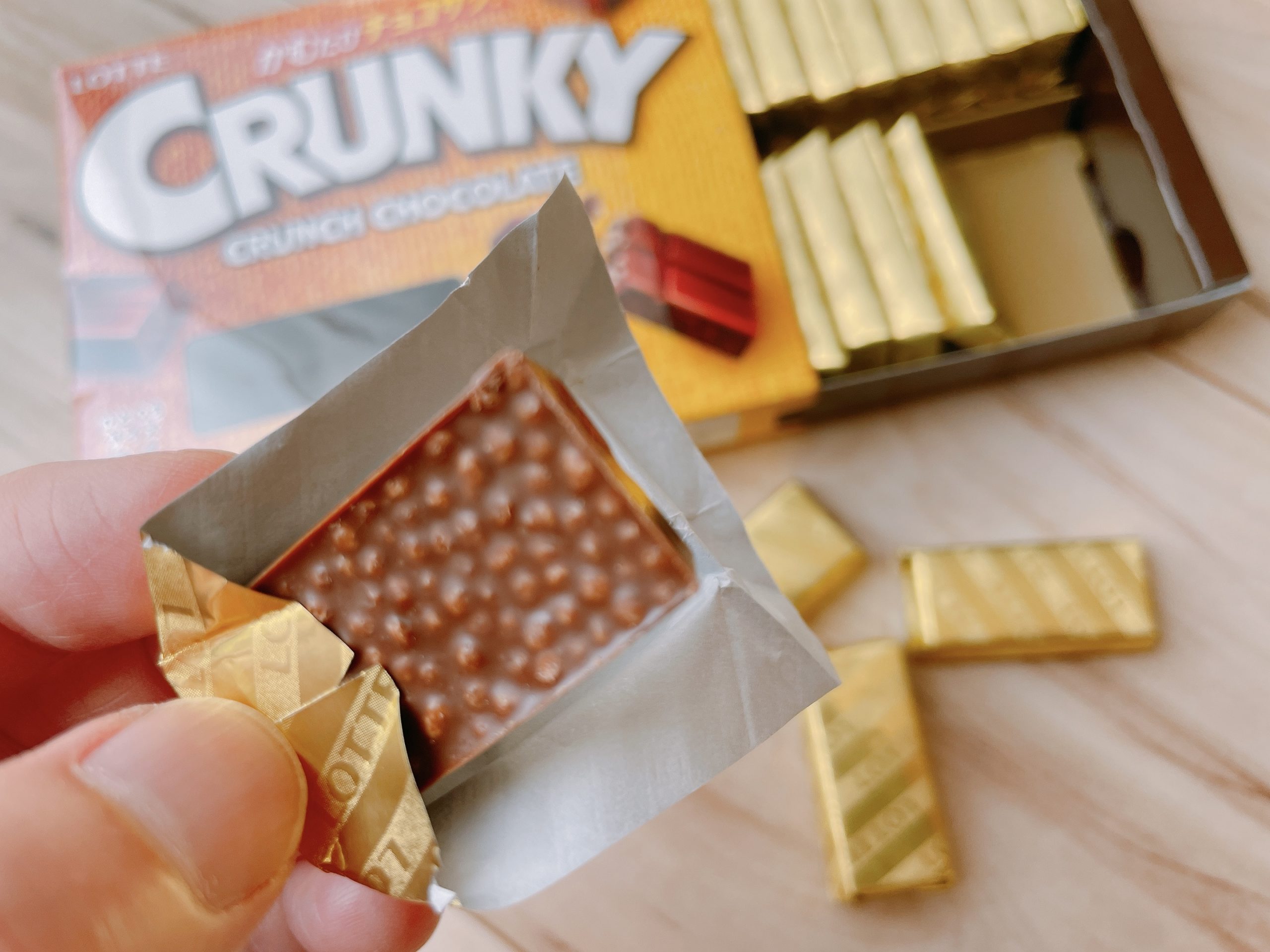 クランキーチョコレートエクセレントはパフがびっしり